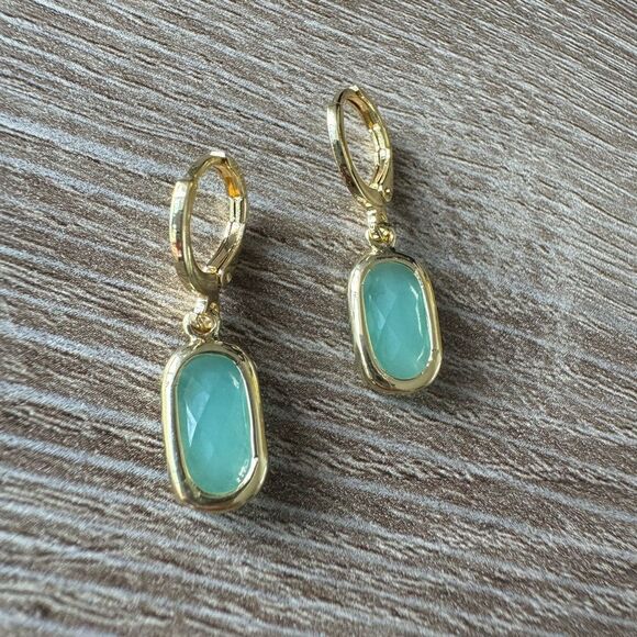 Vintage style hoop earring N510 - Picture 1 of 3